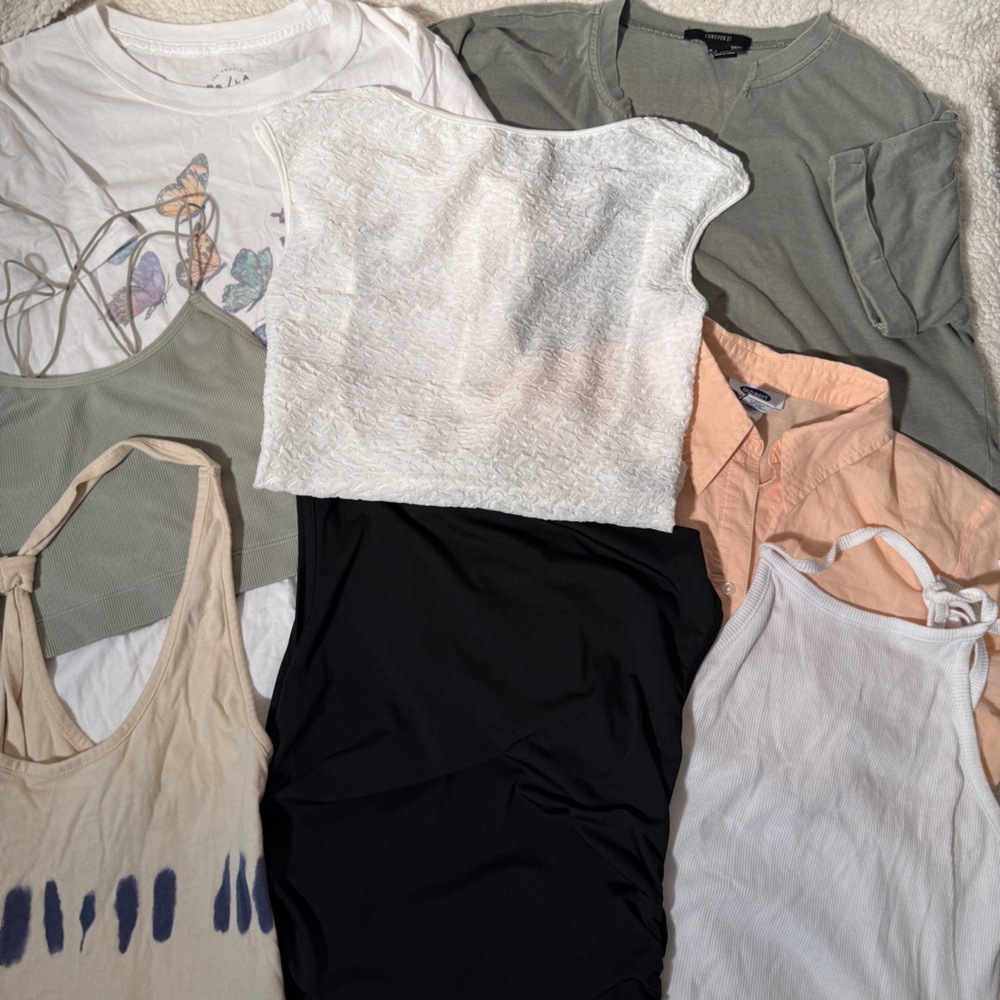 Assorted Short Sleeve Tops. Size Small. Adam Levine, Active USA, Old Navy, SHEIN